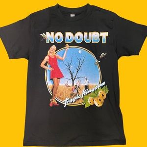 No doubt tragic kingdom graphic Tshirt !